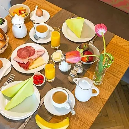 Jauch's Loewen Hotel-restaurant * Umkirch